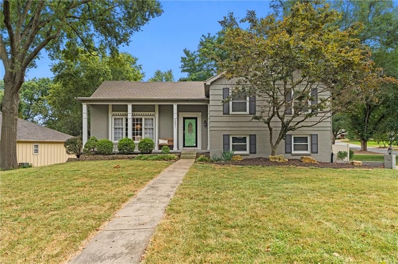 3501 W 98th St, Overland Park, KS 66206