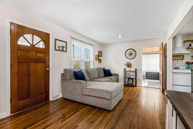 7941 Parallel Pw, Kansas City, KS 66112