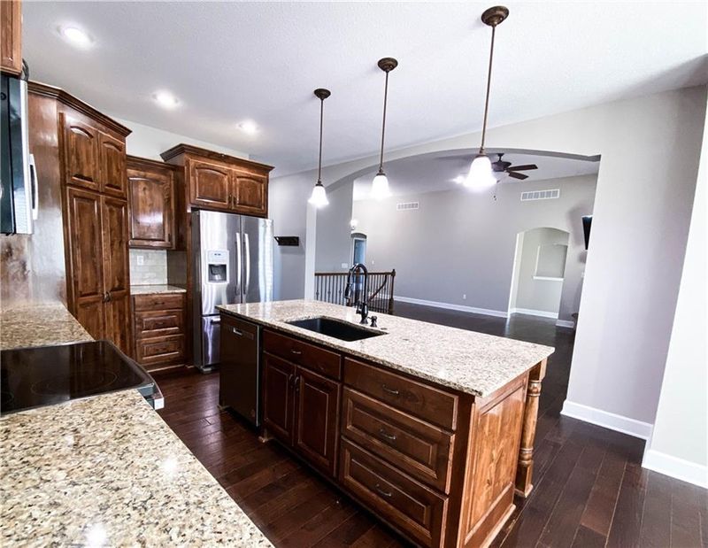 1831 Veterans St, Warrensburg, MO 64093