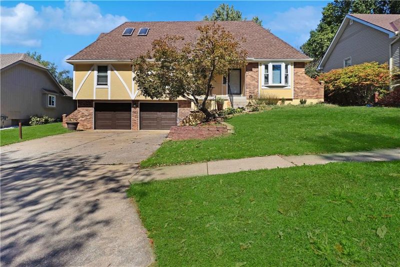 12206 E 58th Pl, Kansas City, MO 64133