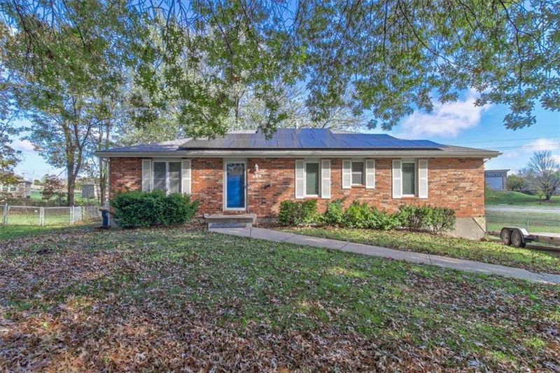 300 NE 101st Pl, Kansas City, MO 64155