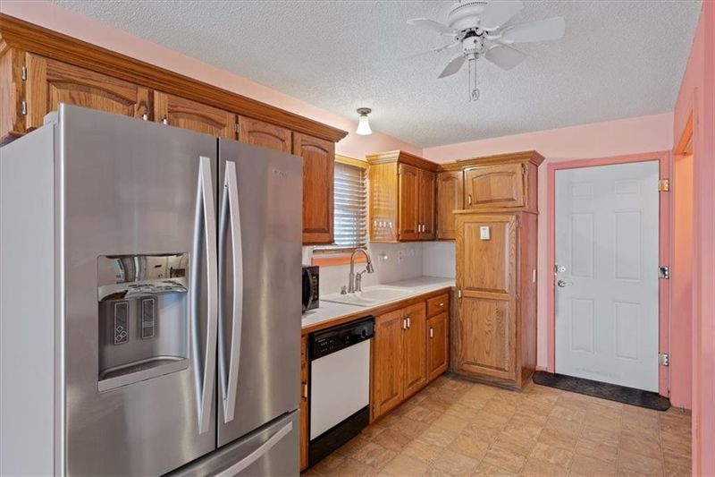 14819 E 48th St, Kansas City, MO 64136