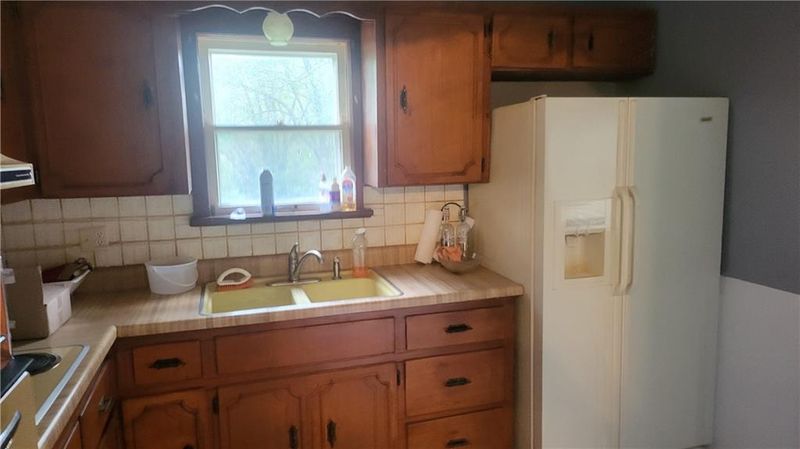 6225 N Harrison St, Kansas City, MO 64118