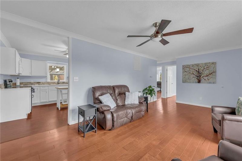 525 N Orange St, Cameron, MO 64429