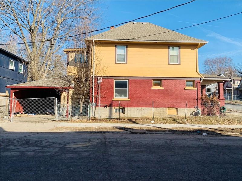 348 Hardesty Ave, Kansas City, MO 64124
