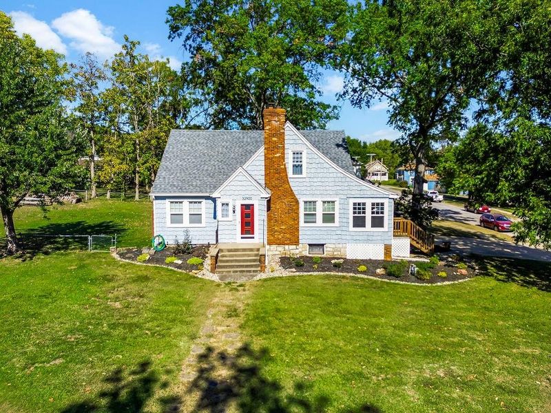 32900 W 84th St, De Soto, KS 66018