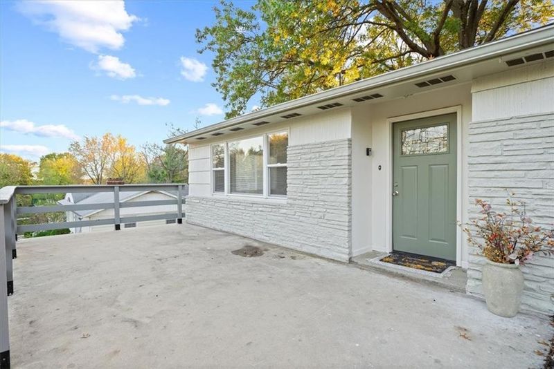 5808 Hutson Rd, Kansas City, MO 64151