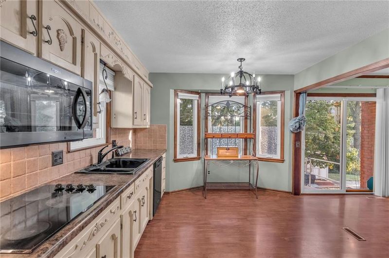 12115 E 57th Ter, Kansas City, MO 64133