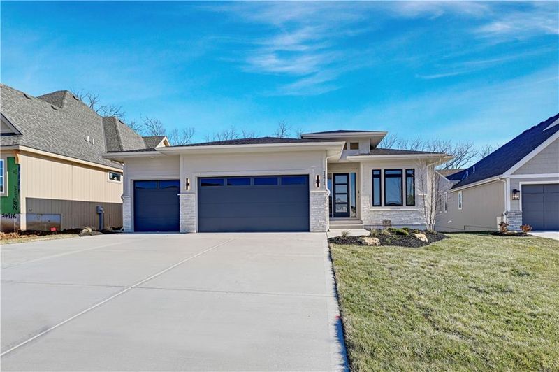 24912 W 98th Pl, Lenexa, KS 66227