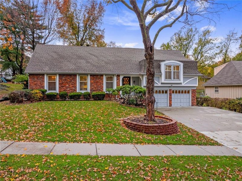 12817 W 77th St, Lenexa, KS 66215