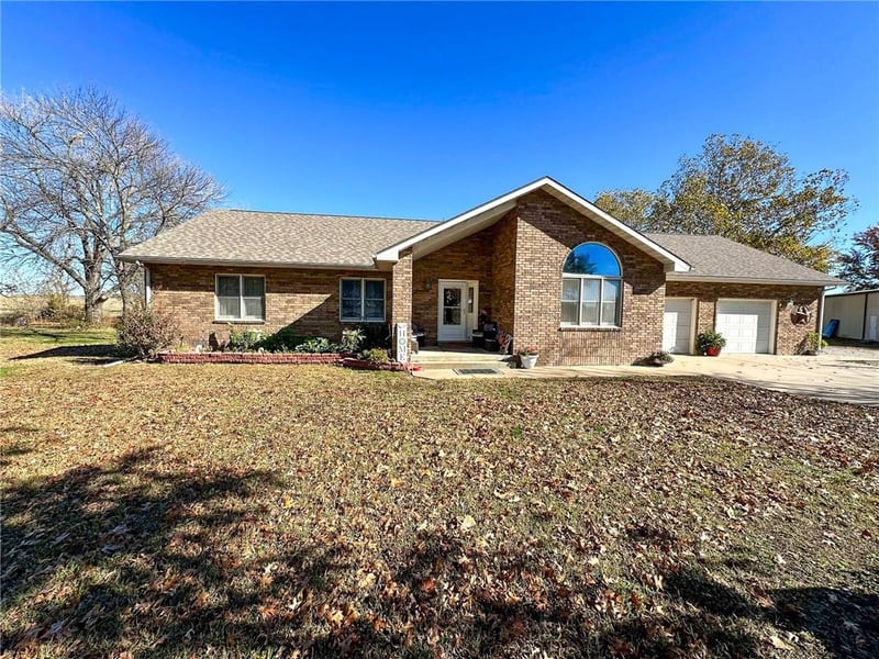 19500 Meade Rd, Erie, KS 66733