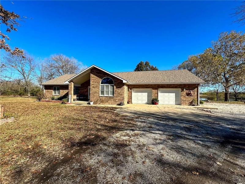 19500 Meade Rd, Erie, KS 66733