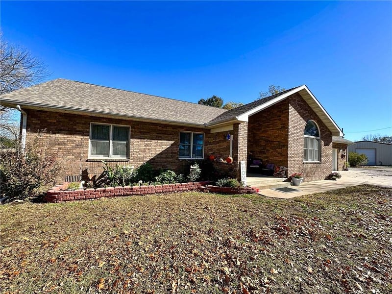 19500 Meade Rd, Erie, KS 66733