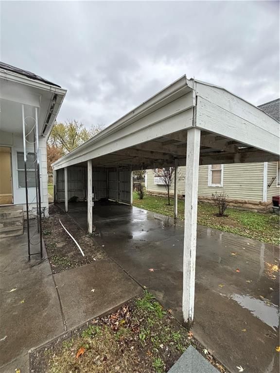 2527 Clark Ave, Parsons, KS 67357