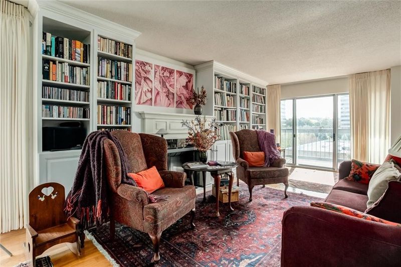 2525 Main St #501, Kansas City, MO 64108