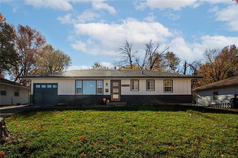 8309 E 85th St, Raytown, MO 64138