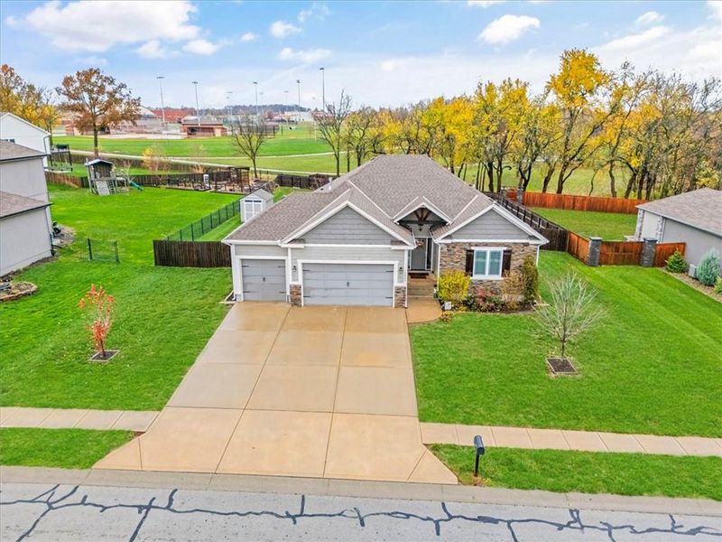 12007 Astor Ct, Peculiar, MO 64078
