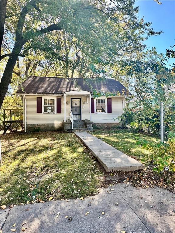 2501 E 68th Ter, Kansas City, MO 64132