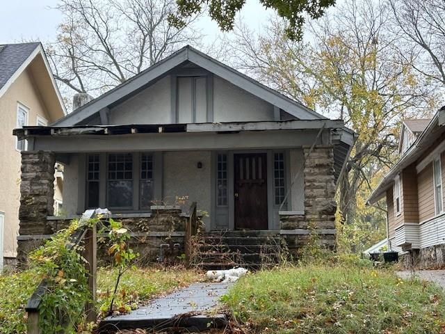 4128 Agnes Ave, Kansas City, MO 64130