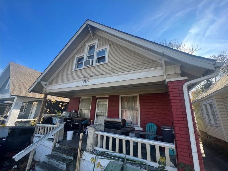 3031 E 27th St, Kansas City, MO 64127