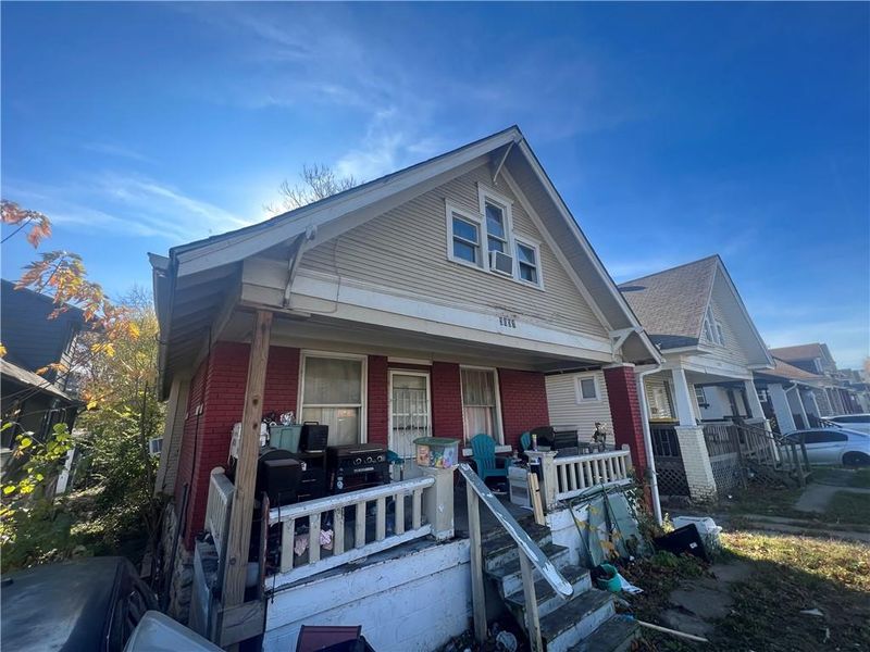3031 E 27th St, Kansas City, MO 64127