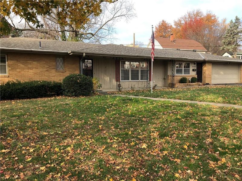2628 Fairleigh Ter, St Joseph, MO 64506