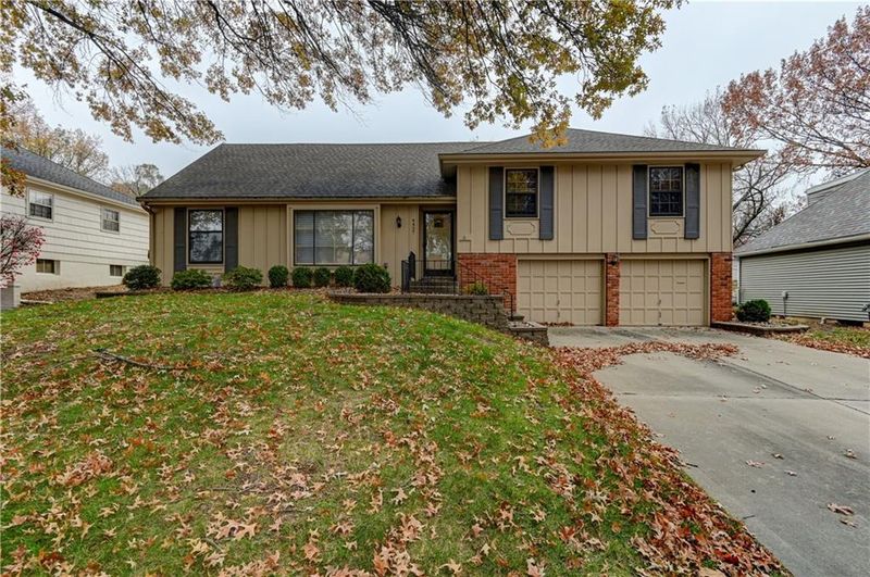 4437 E 107th St, Kansas City, MO 64137
