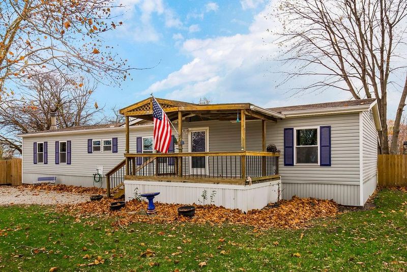 814 N Mullen Ave, Raymore, MO 64083