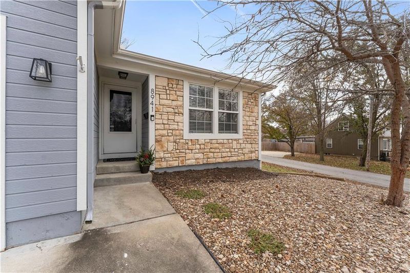8941 Mcgee St, Kansas City, MO 64114