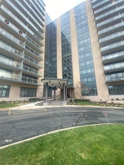 4545 Wornall Rd #200, Kansas City, MO 64111