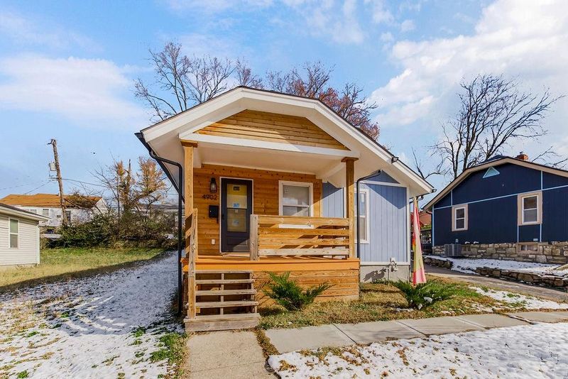 4902 E 39th St, Kansas City, MO 64128