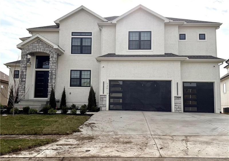 13013 W 174th Pl, Overland Park, KS 66221