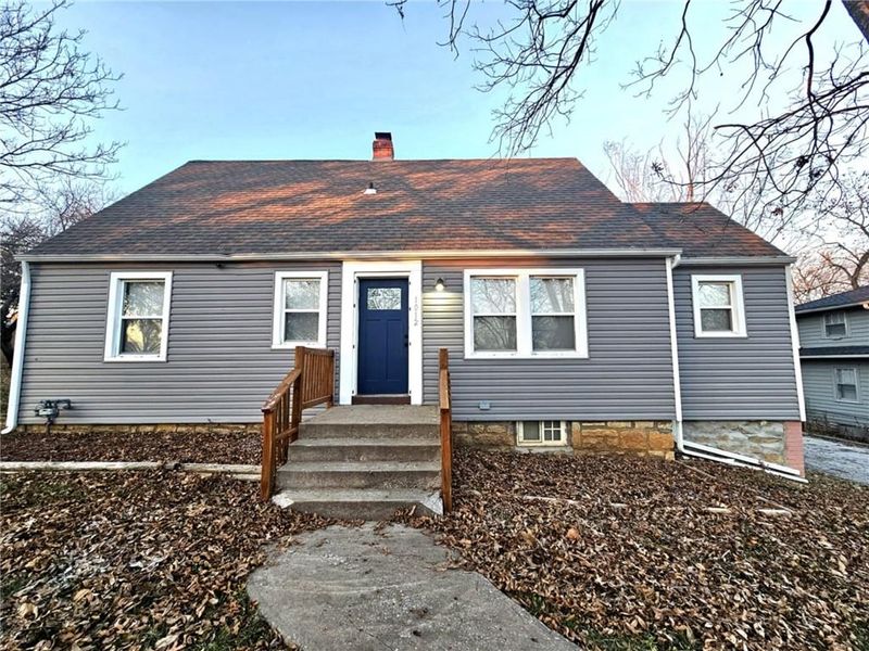 1012 E 83rd Ter, Kansas City, MO 64131