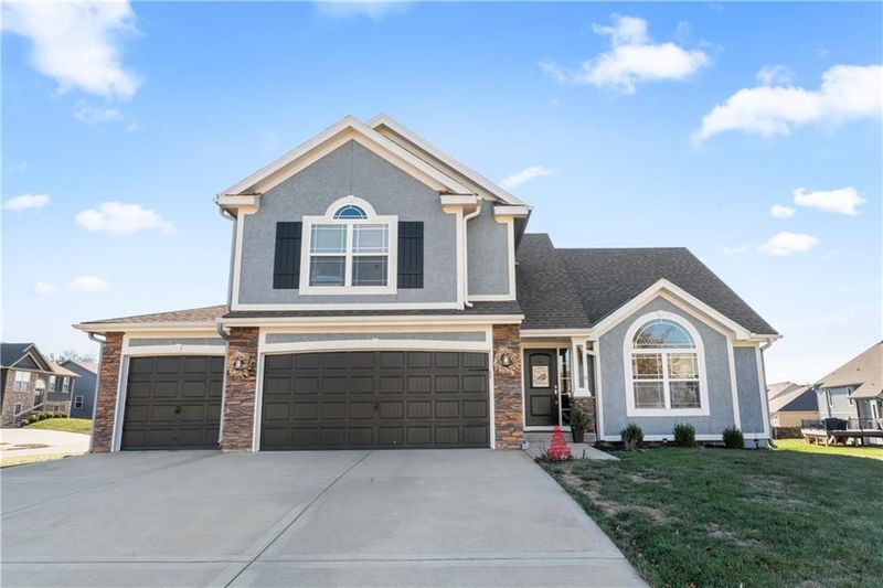 13375 Ridgeview Dr, Platte City, MO 64079