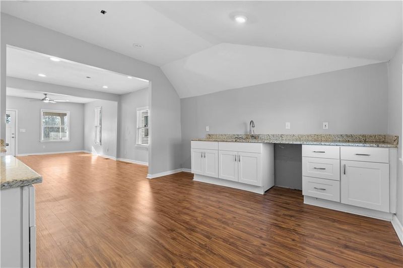 6222 E 16th Ter, Kansas City, MO 64126