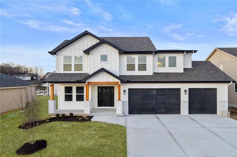 503 6th St, Smithville, MO 64089