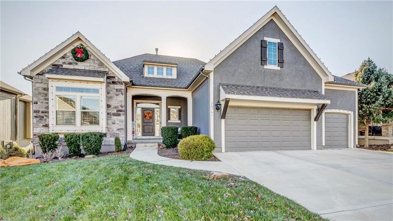 24761 W 91st Pl, Lenexa, KS 66227