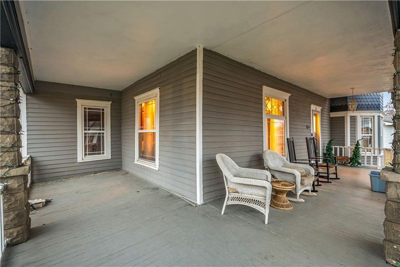 11 Michigan St, Oswego, KS 67356