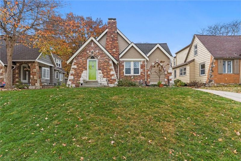 435 E 69th Ter, Kansas City, MO 64131
