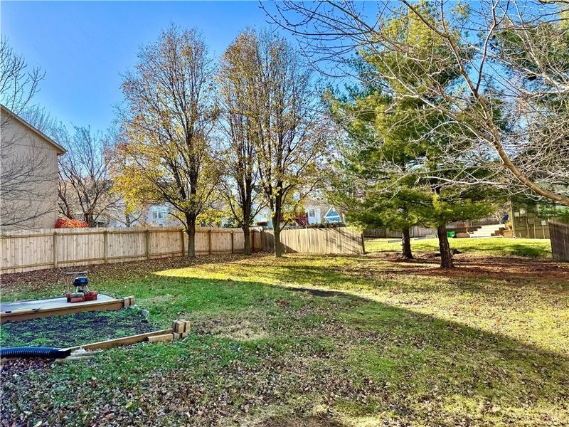 11512 Flint St, Overland Park, KS 66210