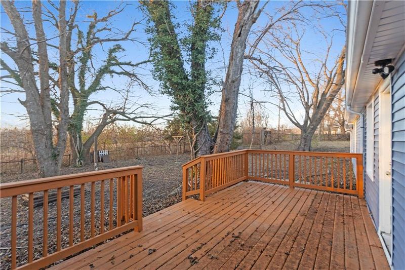 9428 NW Viewcrest Dr, Kansas City, MO 64155