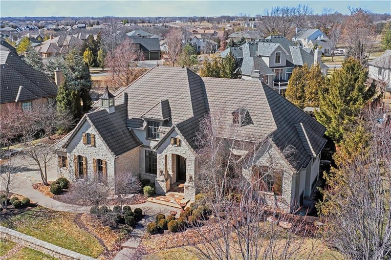15912 King St, Overland Park, KS 66221