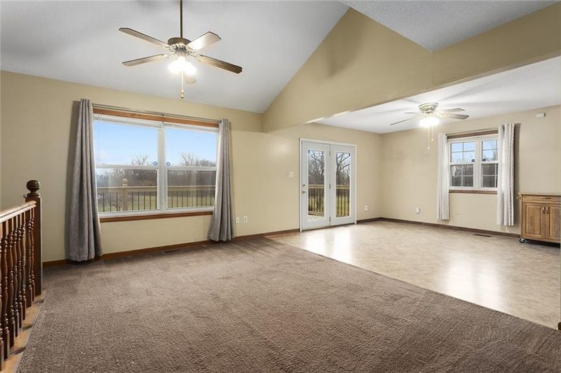 307 Valley St, Lathrop, MO 64465