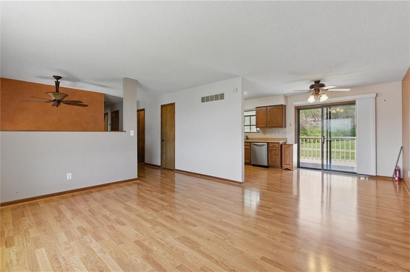 5800 NE 48th St, Kansas City, MO 64119