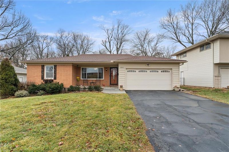 8310 Cherry St, Kansas City, MO 64131