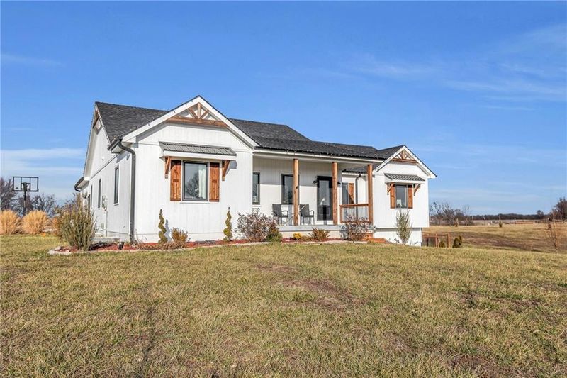 8160 SE 203rd St, Lawson, MO 64062