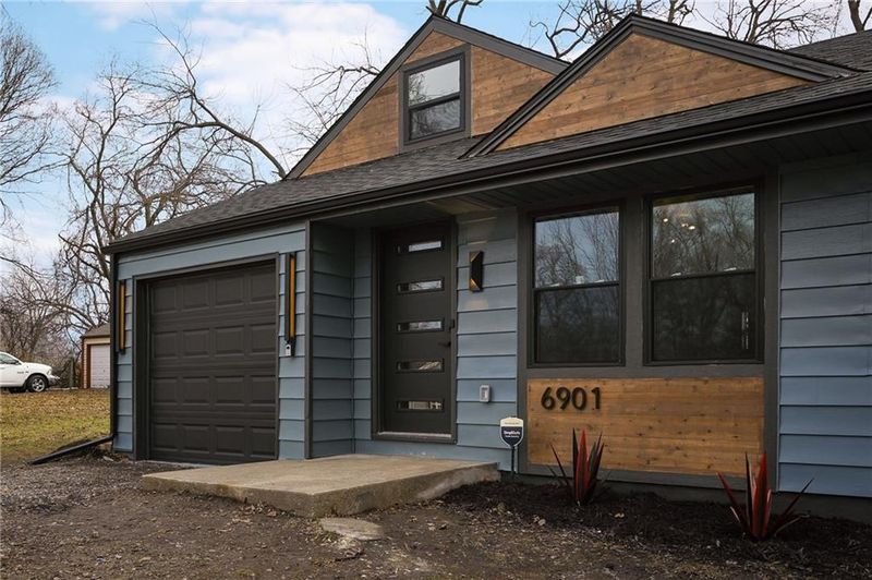 6901 E 68th Ter, Kansas City, MO 64133