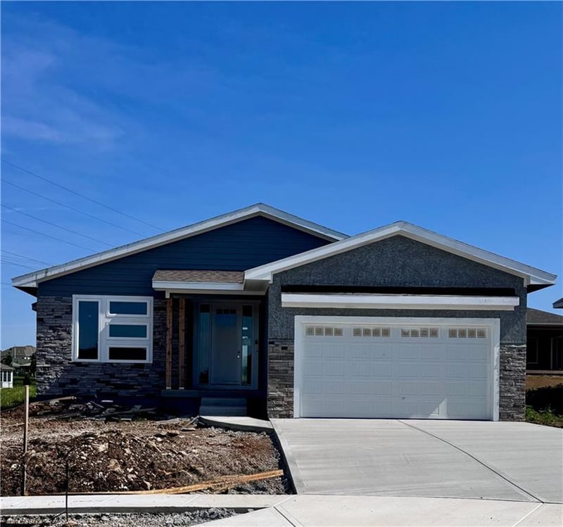 4218 W 158th Ter, Overland Park, KS 66224