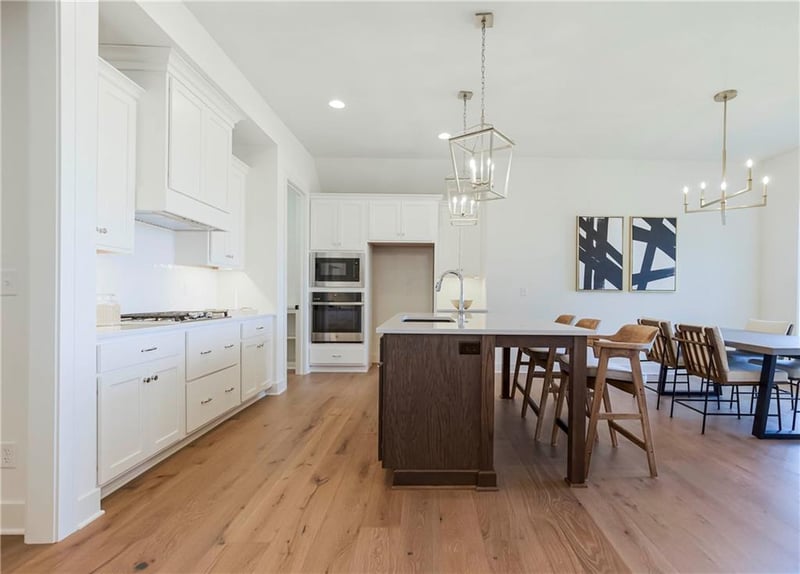 4218 W 158th Ter, Overland Park, KS 66224