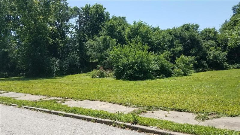 3424 E 24th Ter, Kansas City, MO 64172